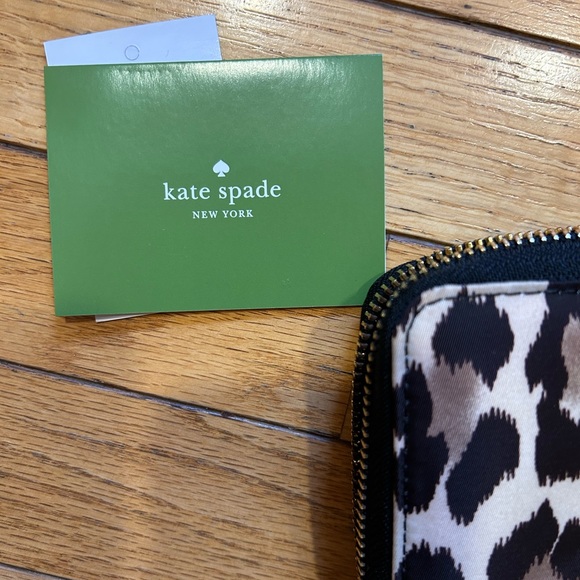 Kate Spade wallet Lacey wallet leopard print zipper NWT - Picture 2 of 11